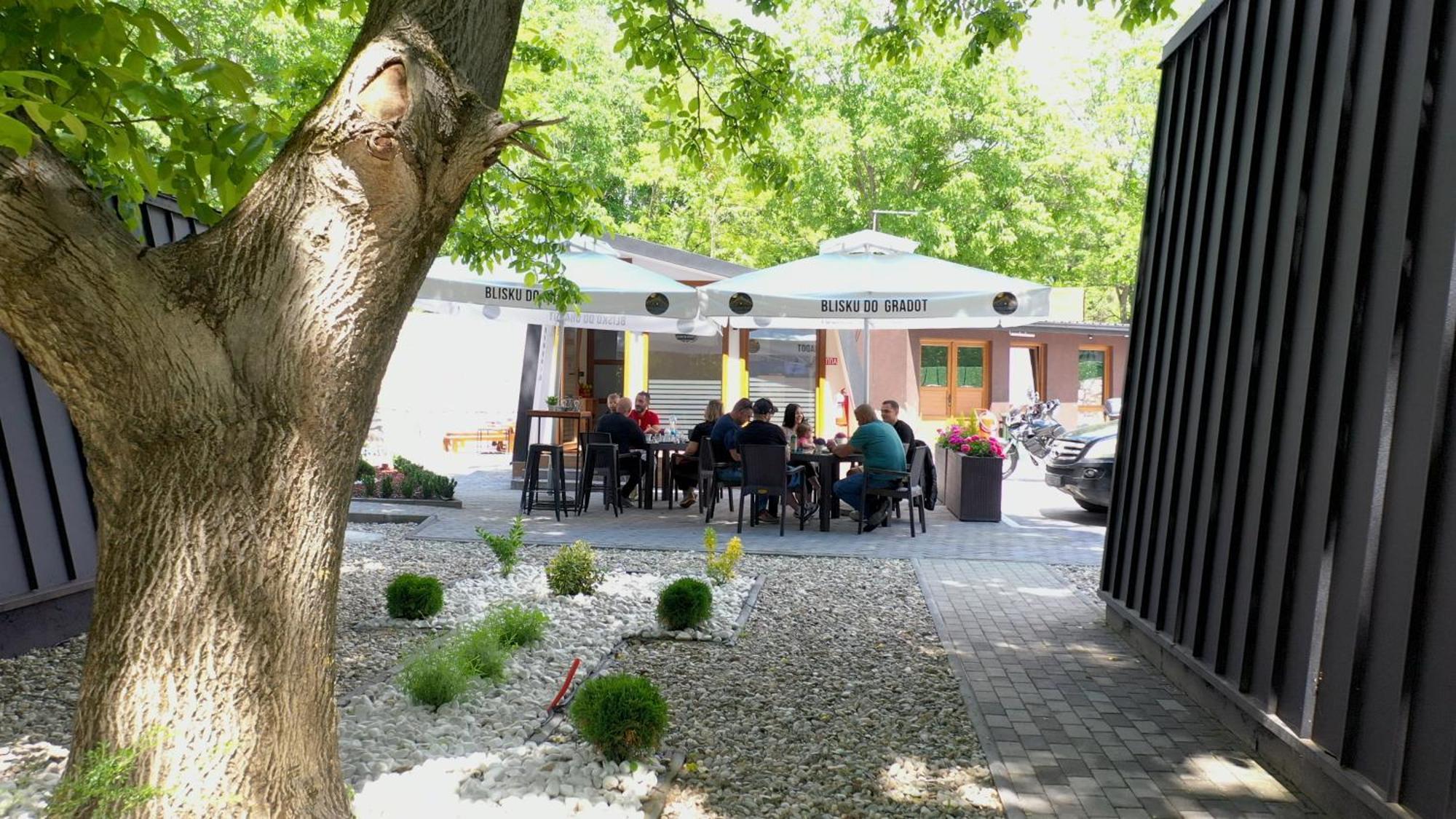 Blisku Do Gradot - Riverfront Luxury Cabins Skopje Exterior foto