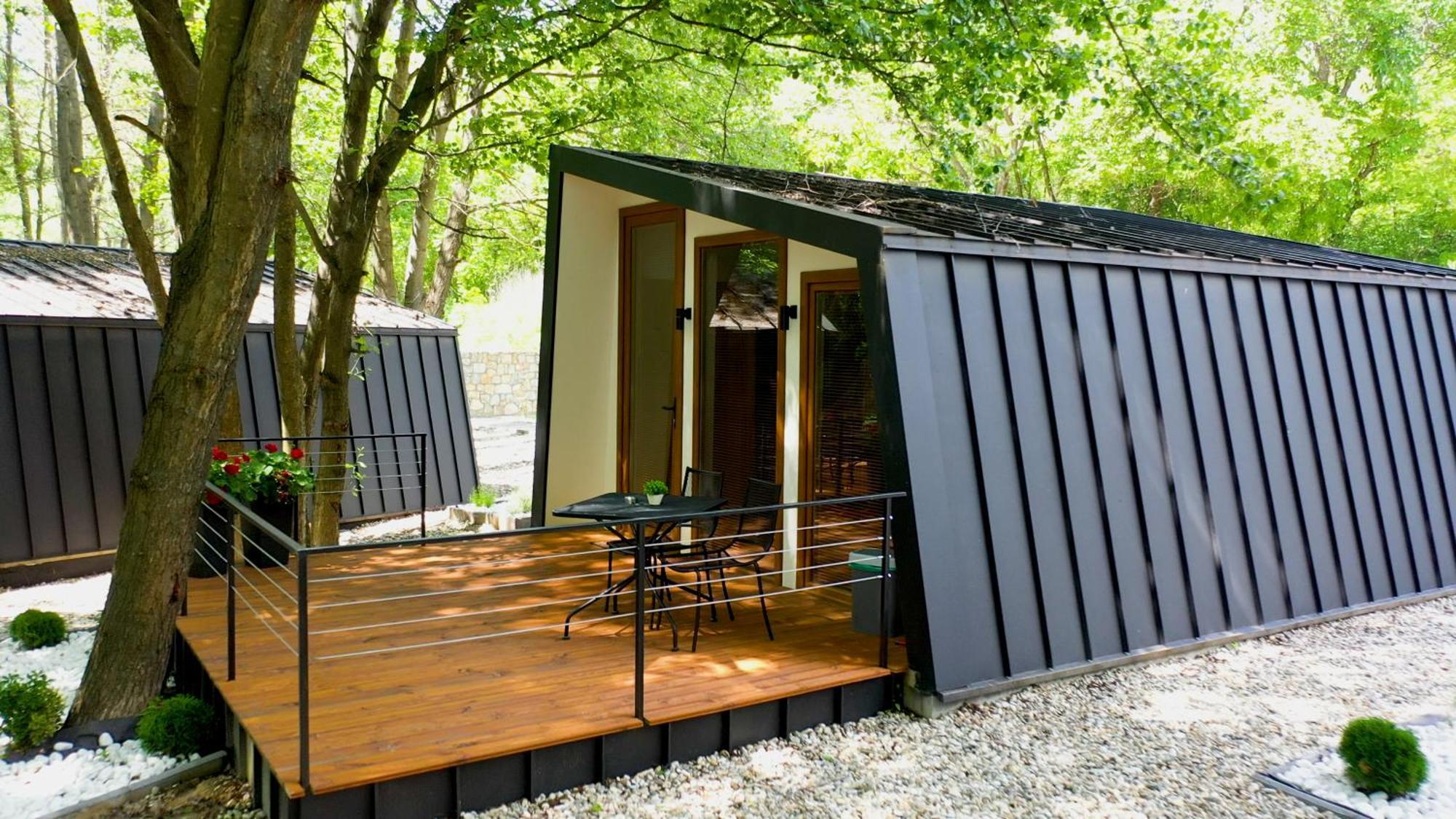 Blisku Do Gradot - Riverfront Luxury Cabins Skopje Exterior foto